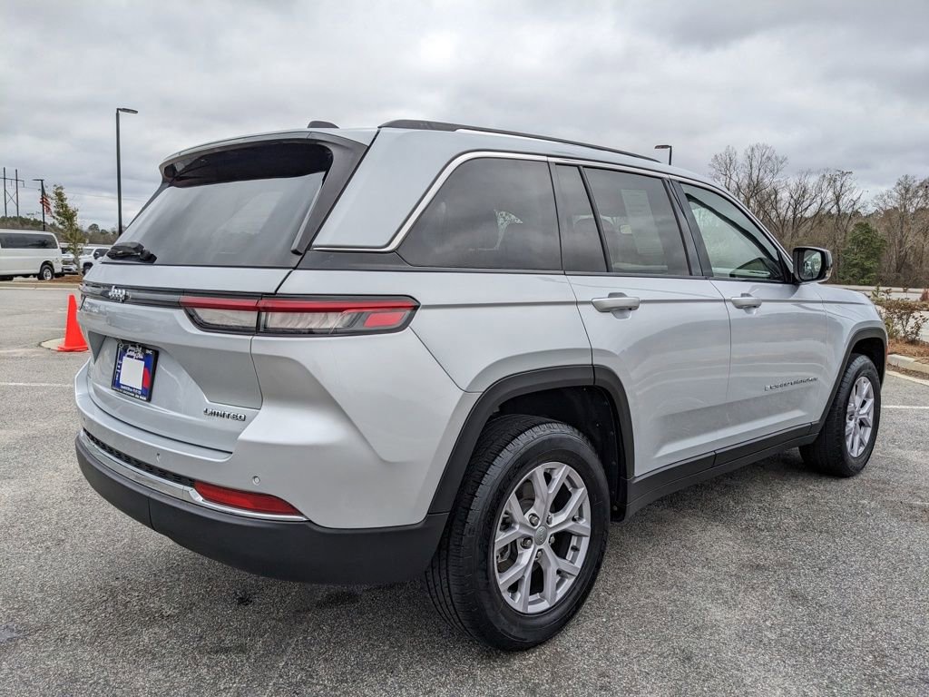 Used 2022 Jeep Grand Cherokee Limited image 21