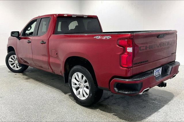 Used 2021 Chevrolet Silverado 1500 Custom w/ LPO, Dark Essentials Package image 4
