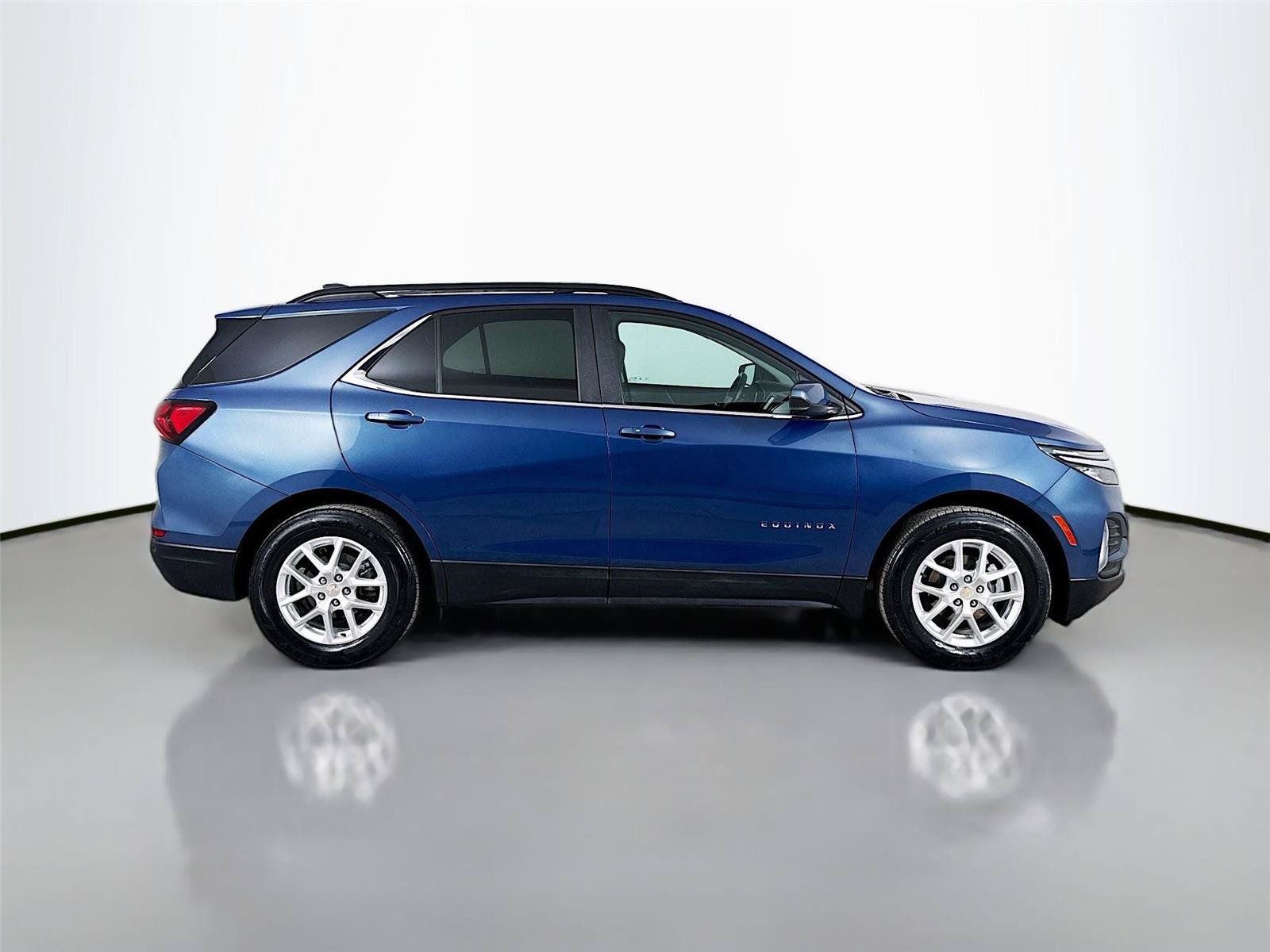 Used 2024 Chevrolet Equinox LT AWD/4WD image 10
