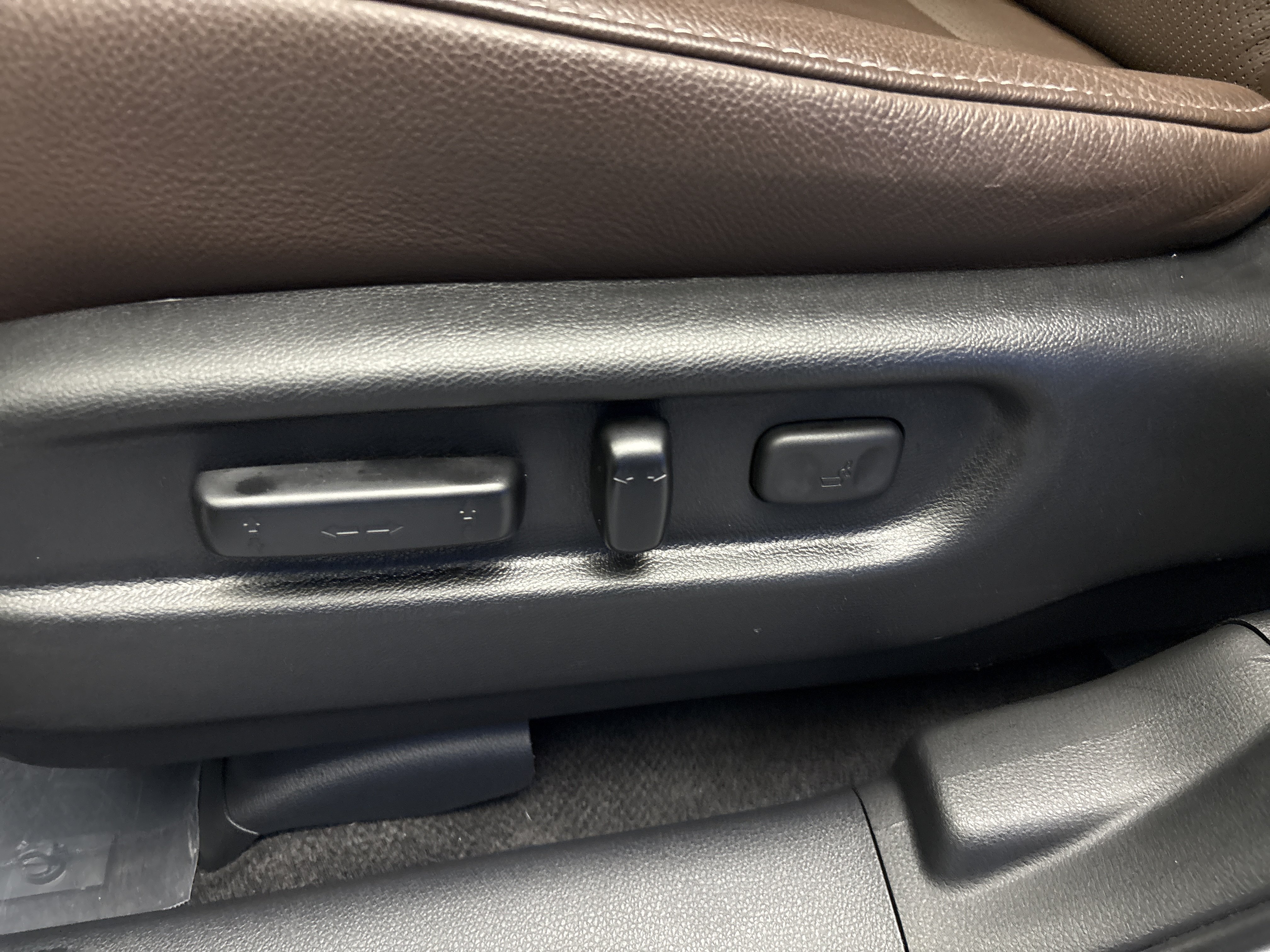 Used 2025 Honda Passport EX-L image 14