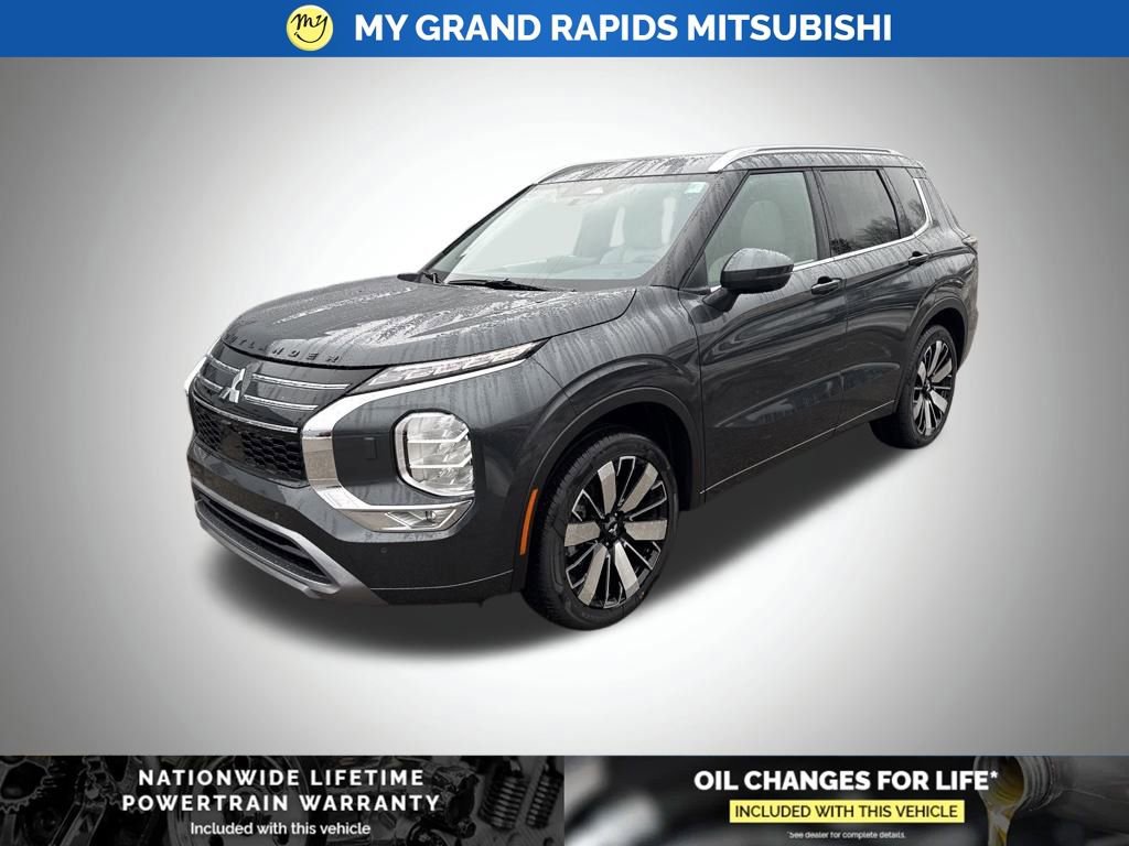 New 2026 Mitsubishi Outlander SEL image 3