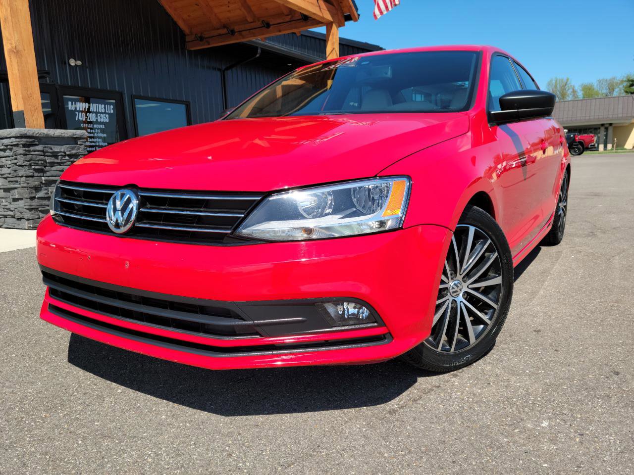 Used 2016 Volkswagen Jetta Sport image 1
