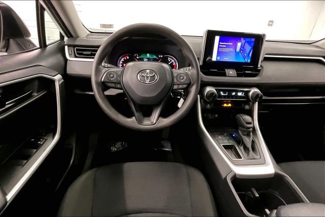 Used 2025 Toyota RAV4 LE image 6