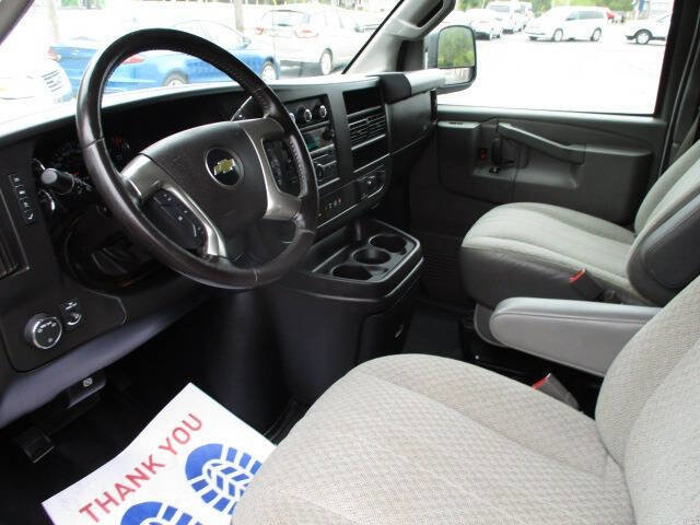 Used 2019 Chevrolet Express 3500 LS image 12