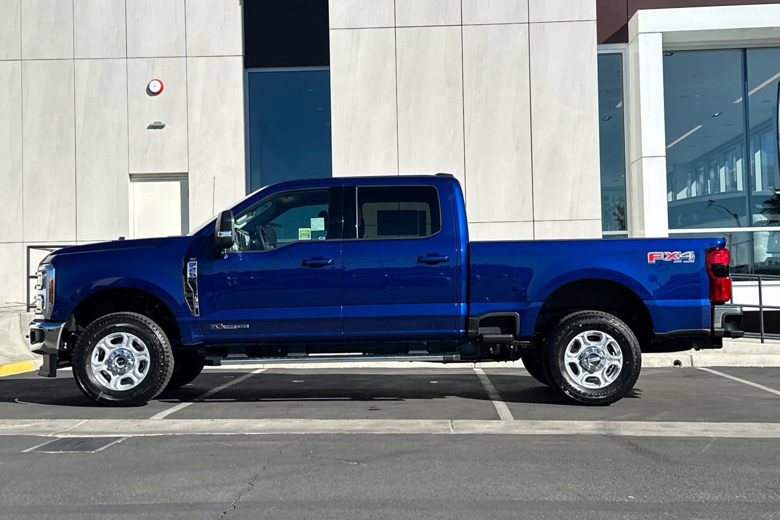 New 2026 Ford F250 XLT w/ XLT Premium Package AWD/4WD image 6