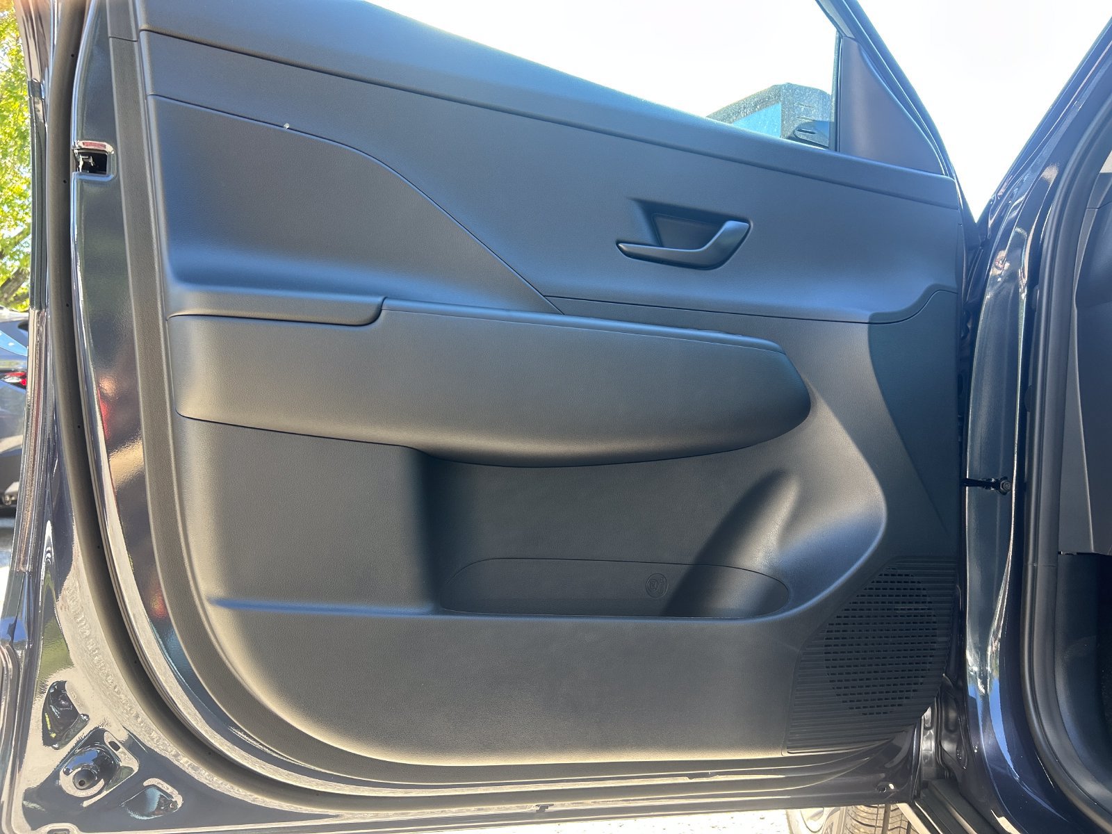 New 2027 Hyundai Kona SE AWD/4WD image 12