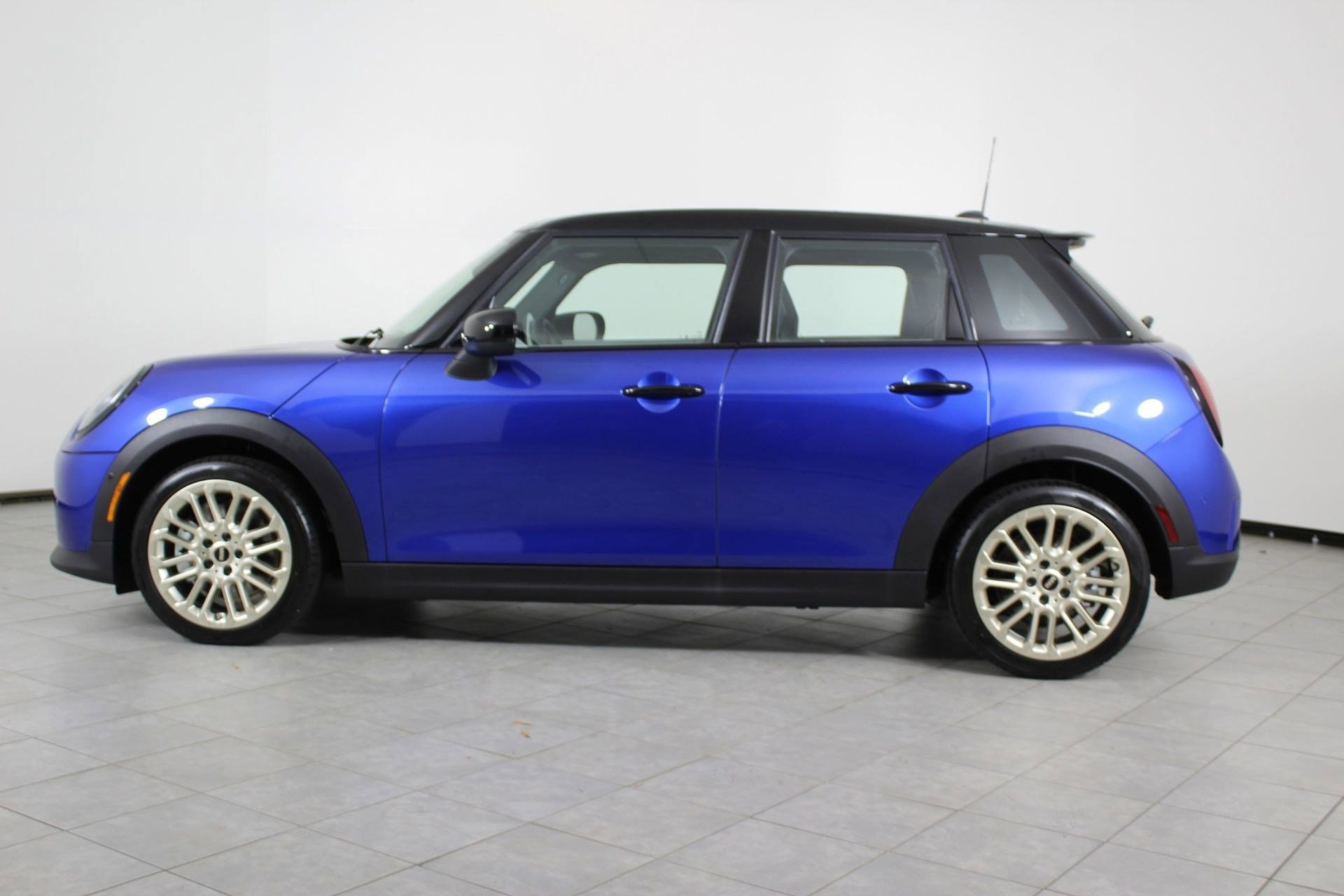 Used 2026 MINI Cooper S FWD image 2