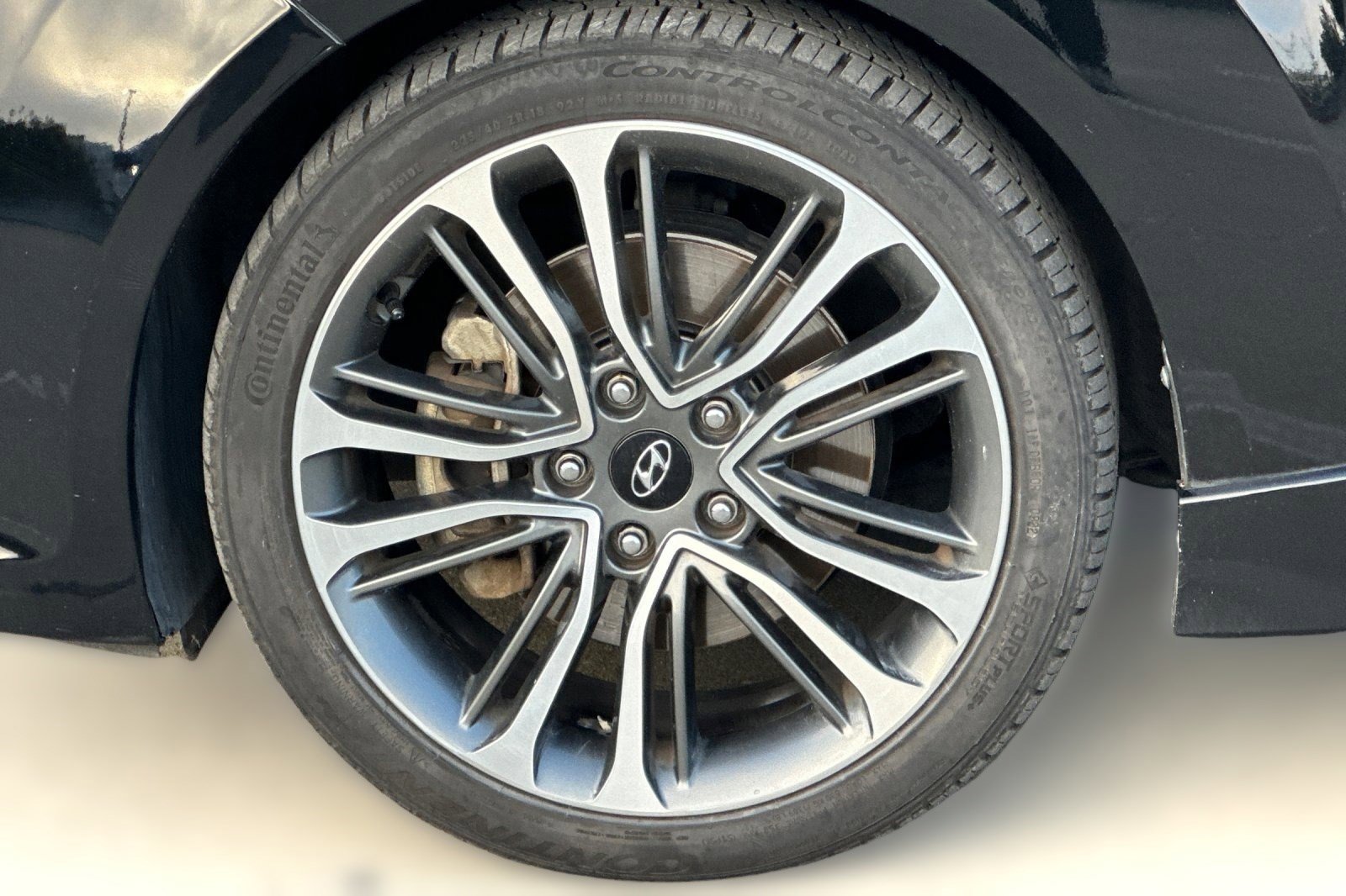 Used 2016 Hyundai Veloster Turbo image 11