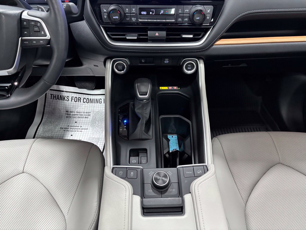 Used 2026 Toyota Grand Highlander AWD image 38