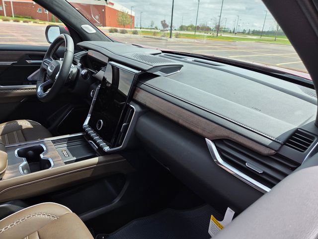 New 2026 GMC Acadia Denali Ultimate AWD/4WD image 33