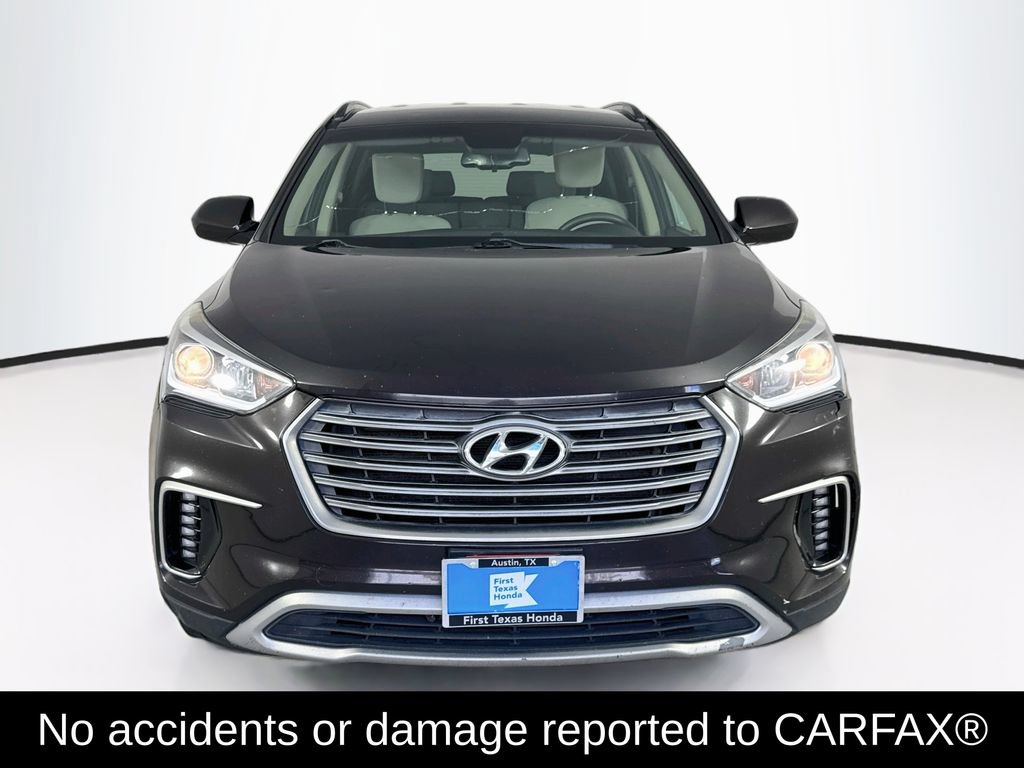 Used 2018 Hyundai Santa Fe SE AWD/4WD image 2