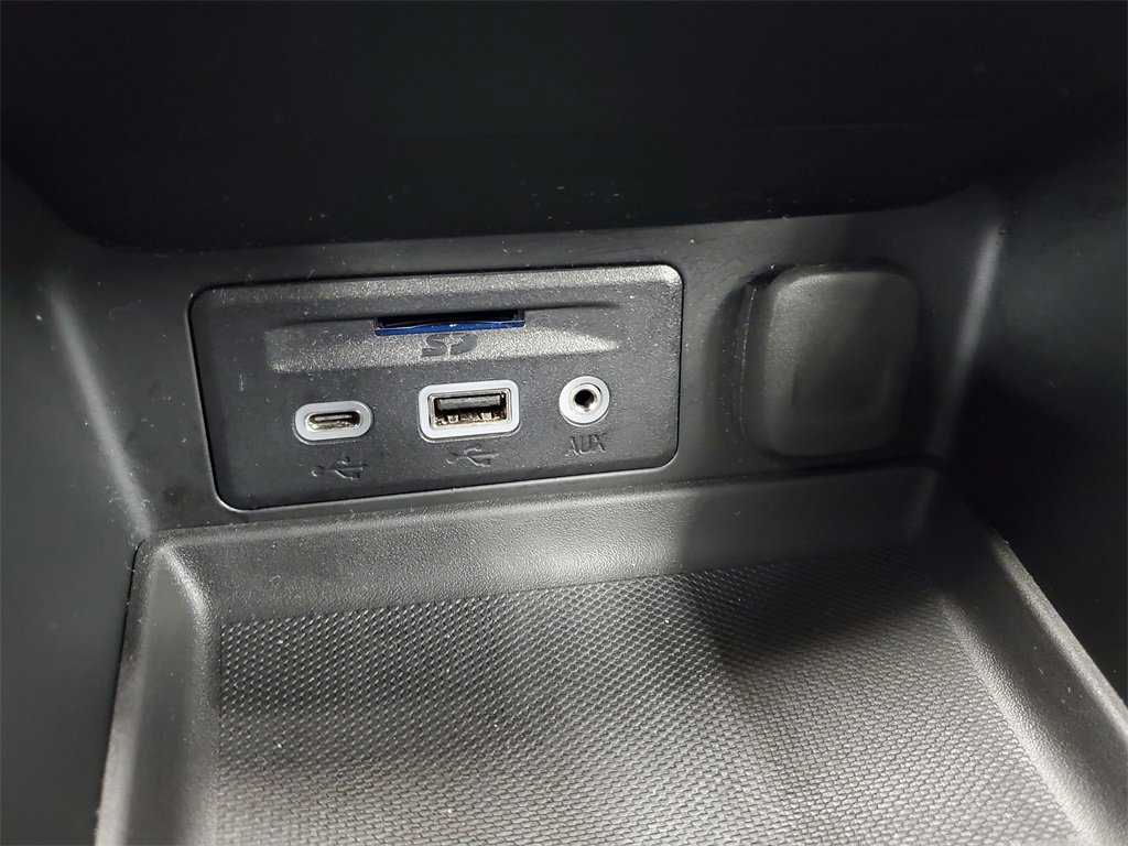 Used 2023 GMC Terrain SLT w/ Elevation Edition image 24