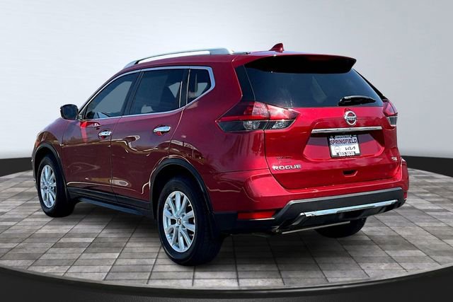 Used 2018 Nissan Rogue SV image 4