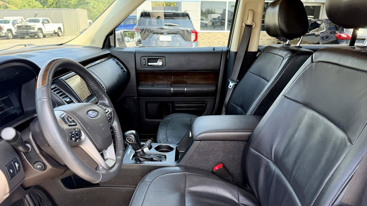 Used 2019 Ford Flex Limited AWD/4WD image 16