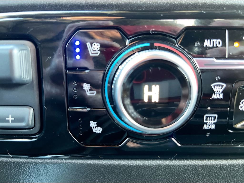 Used 2025 GMC Sierra 2500 SLT w/ SLT Premium Package image 21