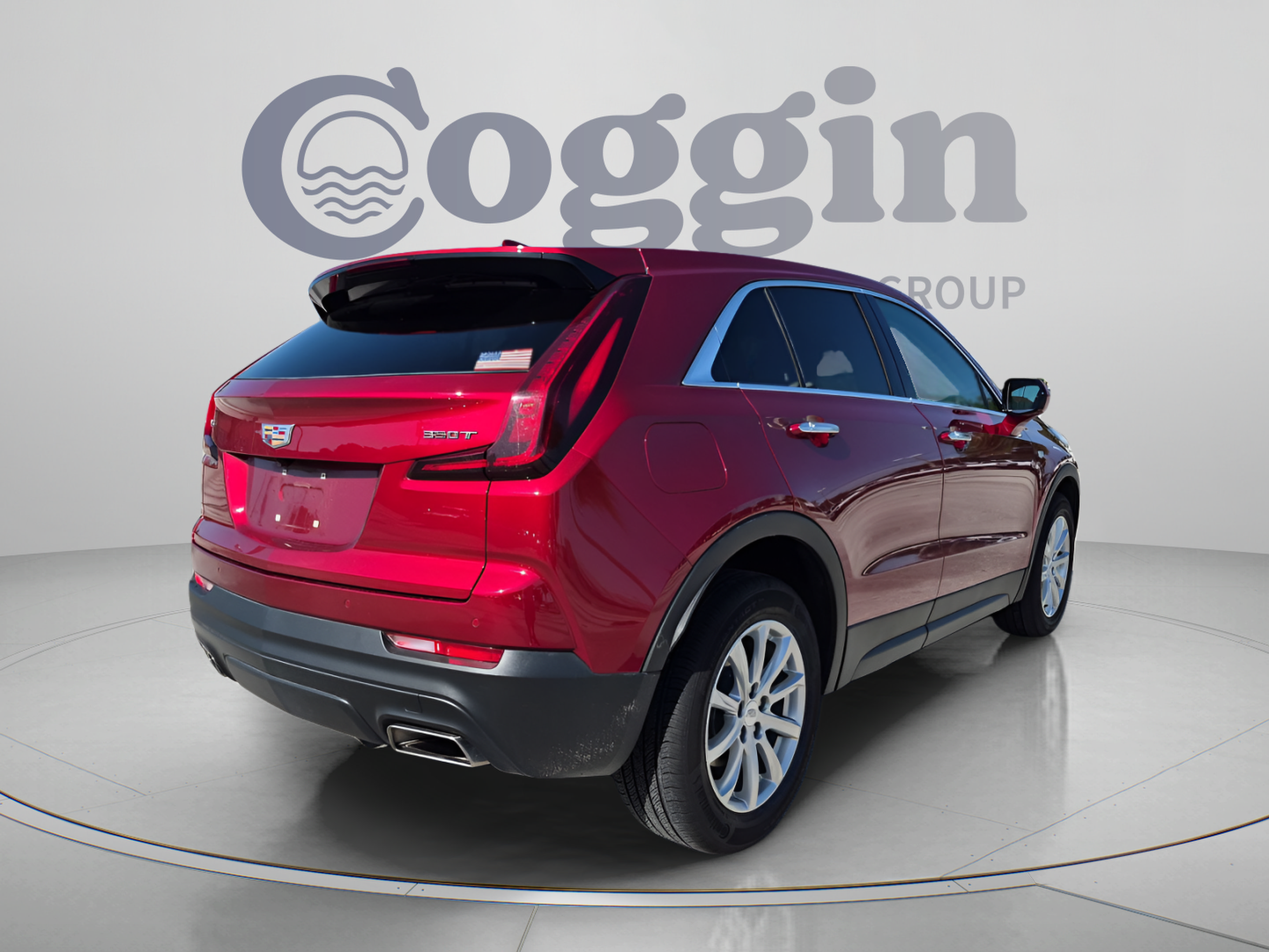 Used 2023 Cadillac XT4 Luxury w/ Driver Awareness Package FWD image 6