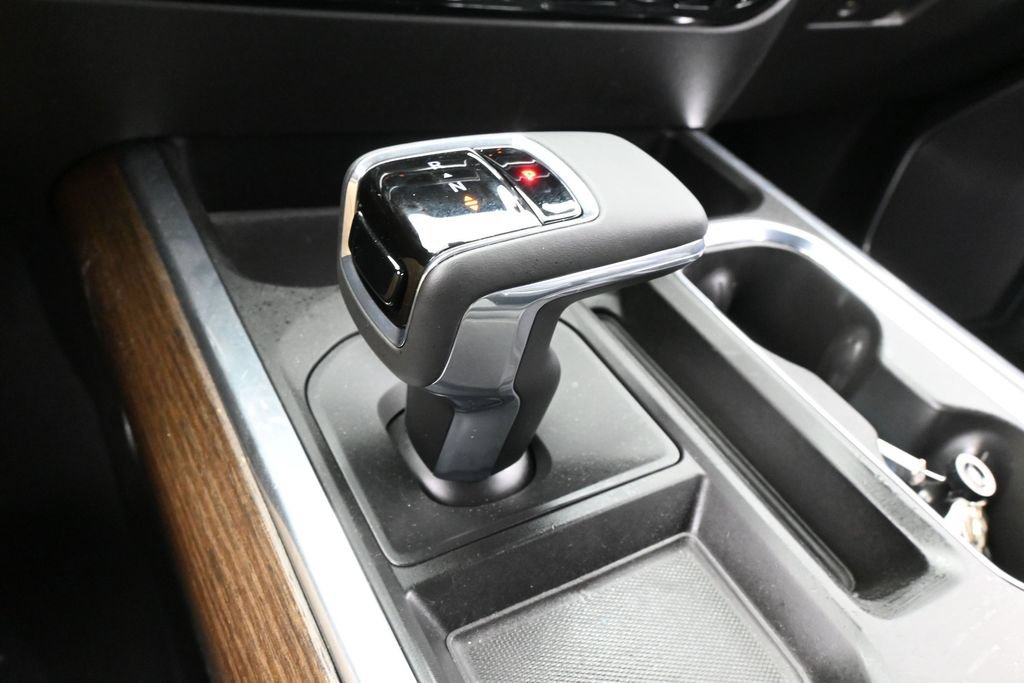 Used 2023 Chevrolet Silverado 1500 High Country w/ Technology Package RWD image 29