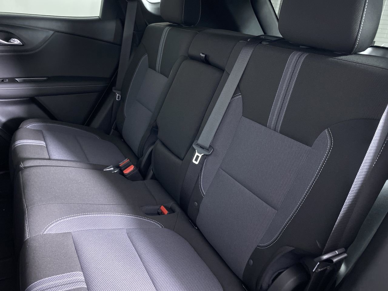 New 2026 Chevrolet Blazer LT w/ Convenience Package FWD image 24