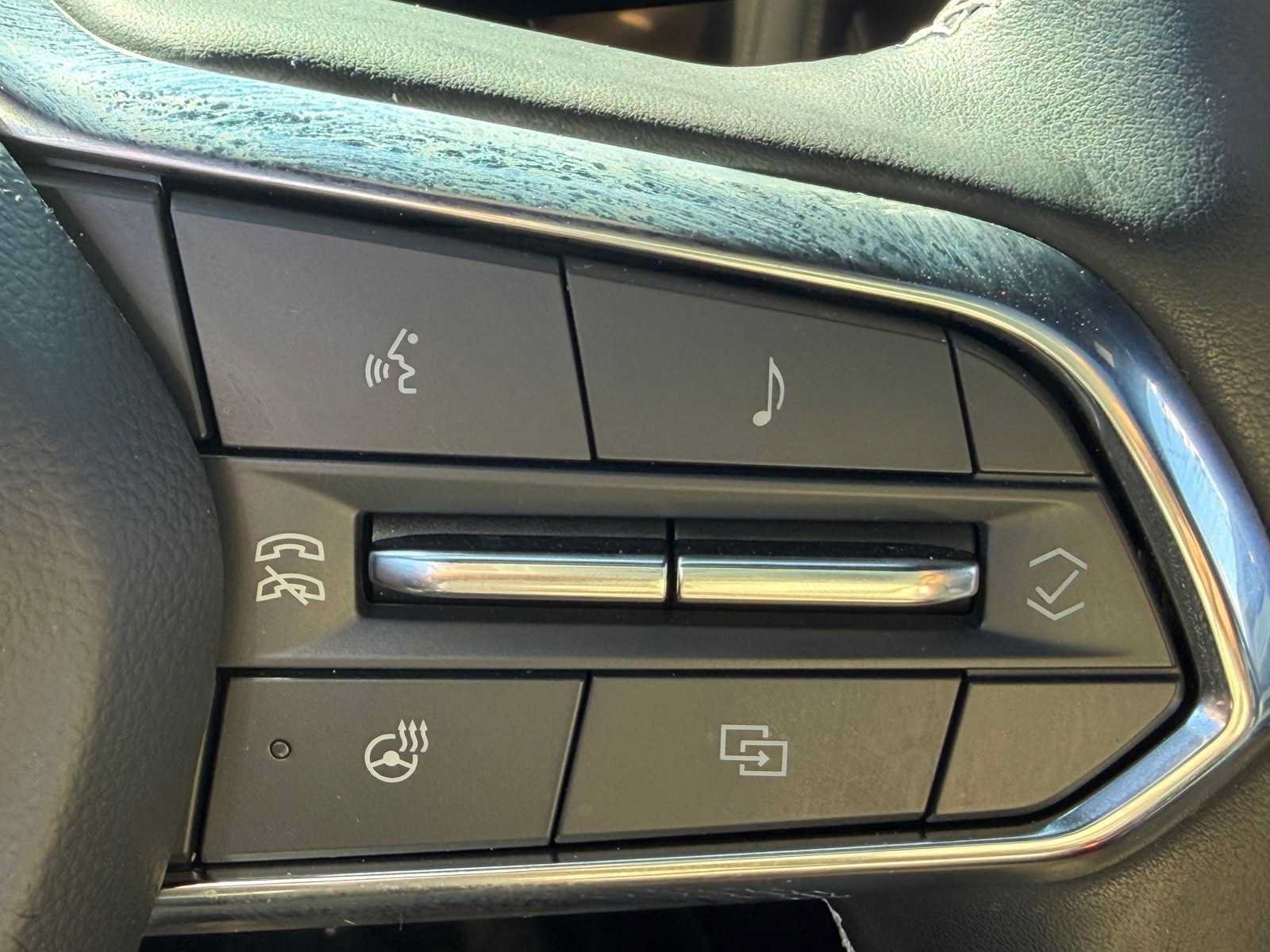 Used 2024 Chevrolet Blazer EV LT AWD/4WD image 18