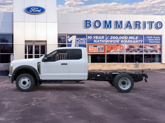 New 2026 Ford F450 XL w/ XL Chrome Package RWD image 3