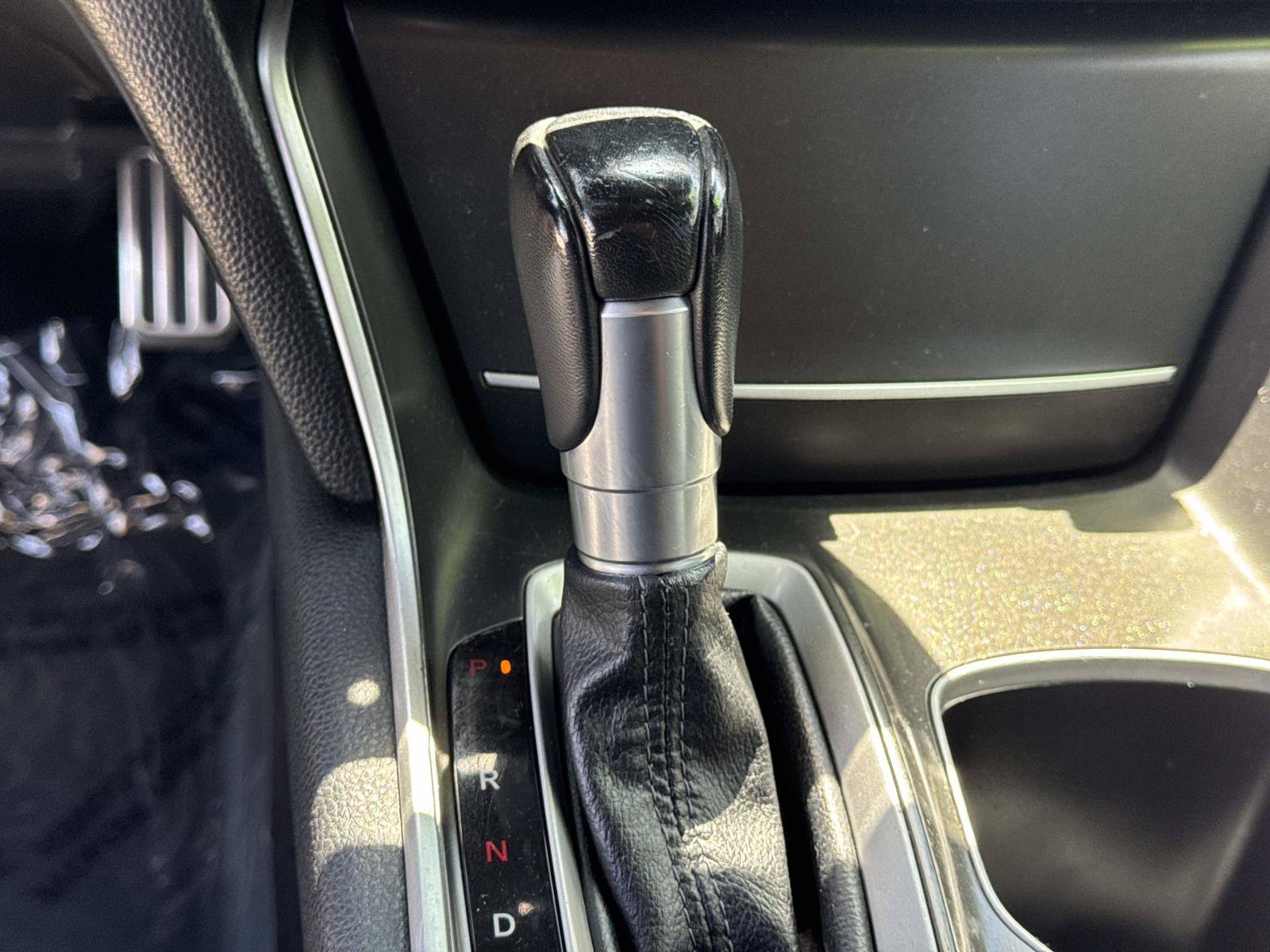 Used 2018 Honda Accord Sport image 11