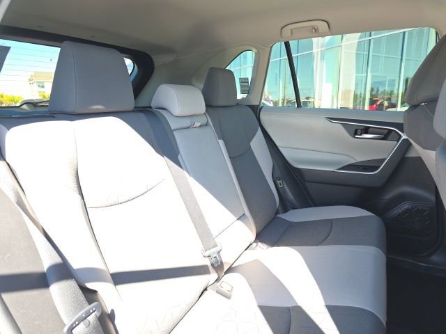 Used 2020 Toyota RAV4 XLE image 8