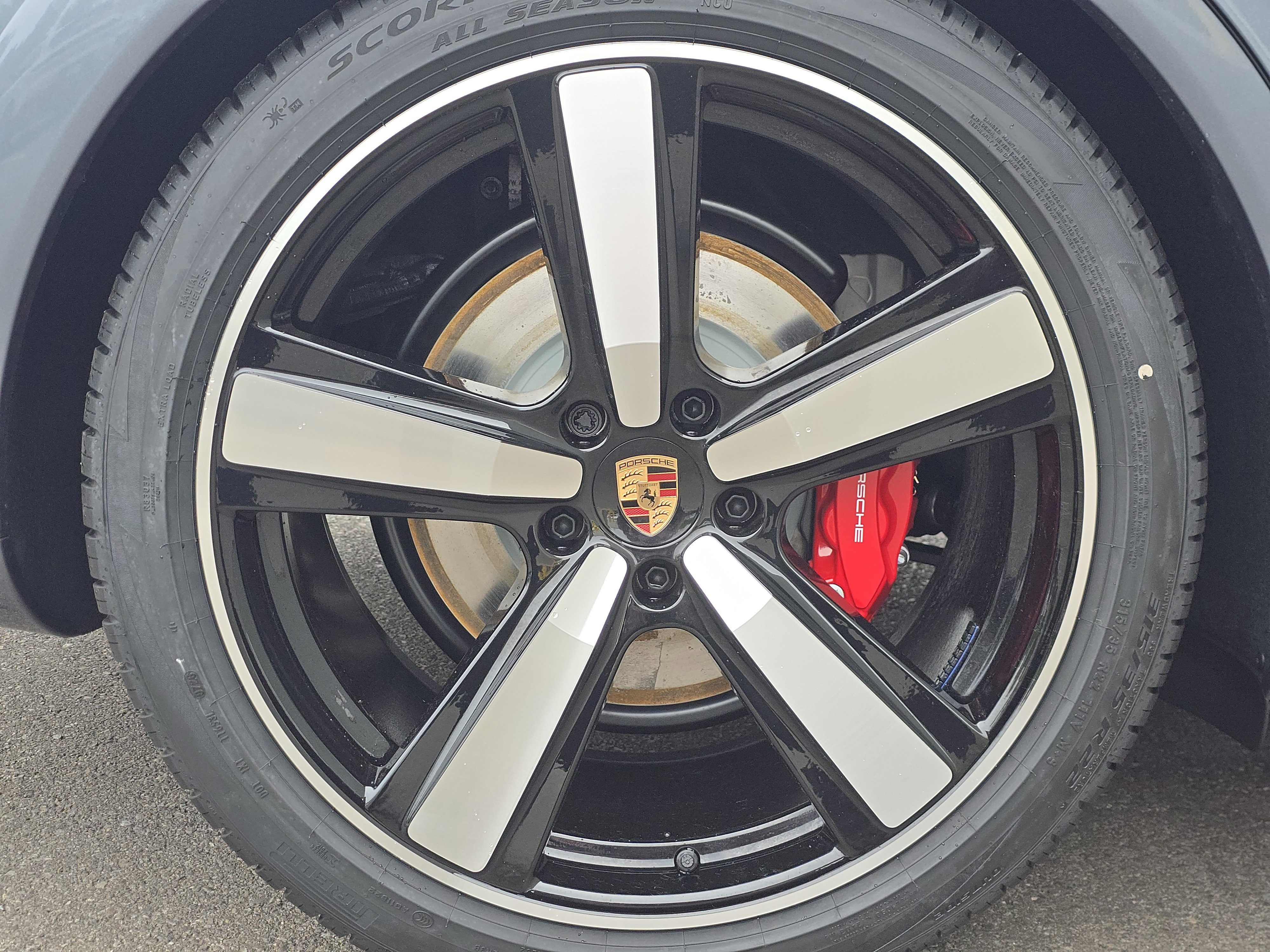 New 2026 Porsche Cayenne GTS AWD/4WD image 19