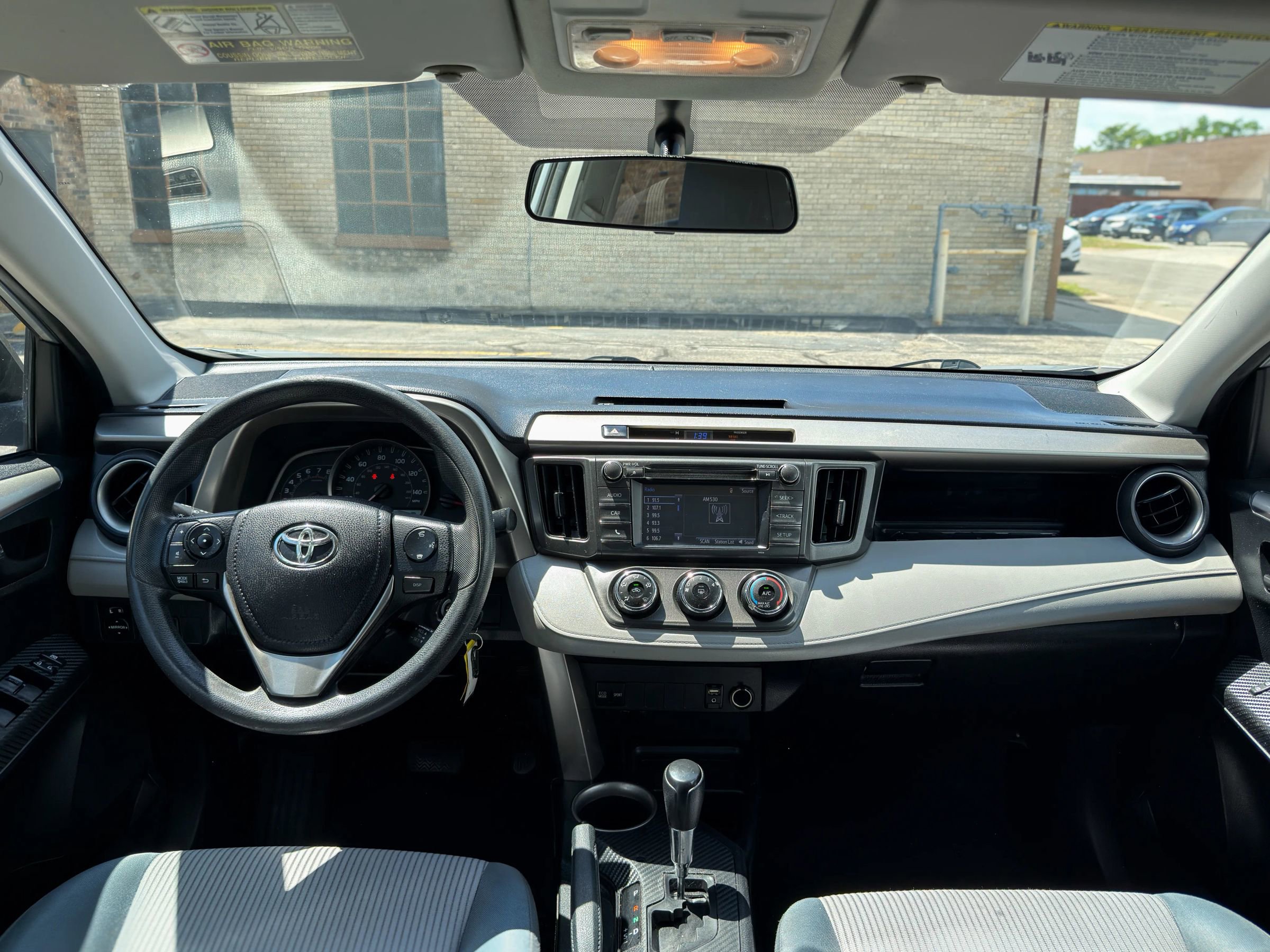Used 2015 Toyota RAV4 LE AWD/4WD image 10