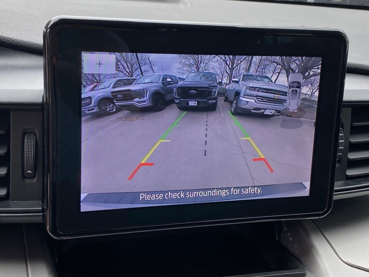 Used 2021 Ford Explorer XLT image 29