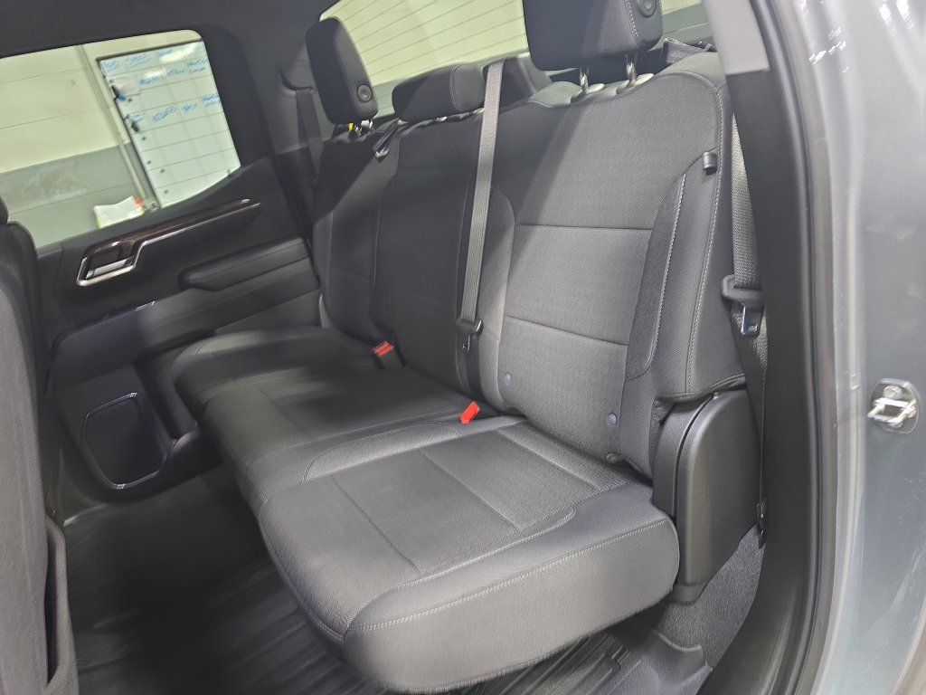 Used 2024 GMC Sierra 1500 SLE AWD/4WD image 14