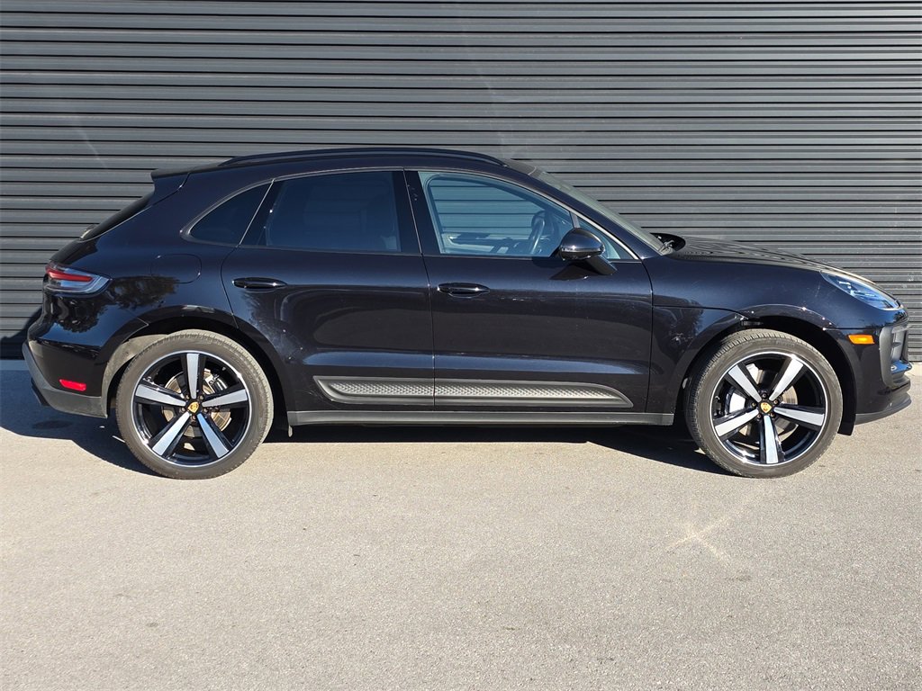 Certified 2024 Porsche Macan image 8
