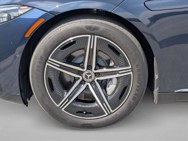 Certified 2023 Mercedes-Benz EQS 580 4MATIC Sedan image 19