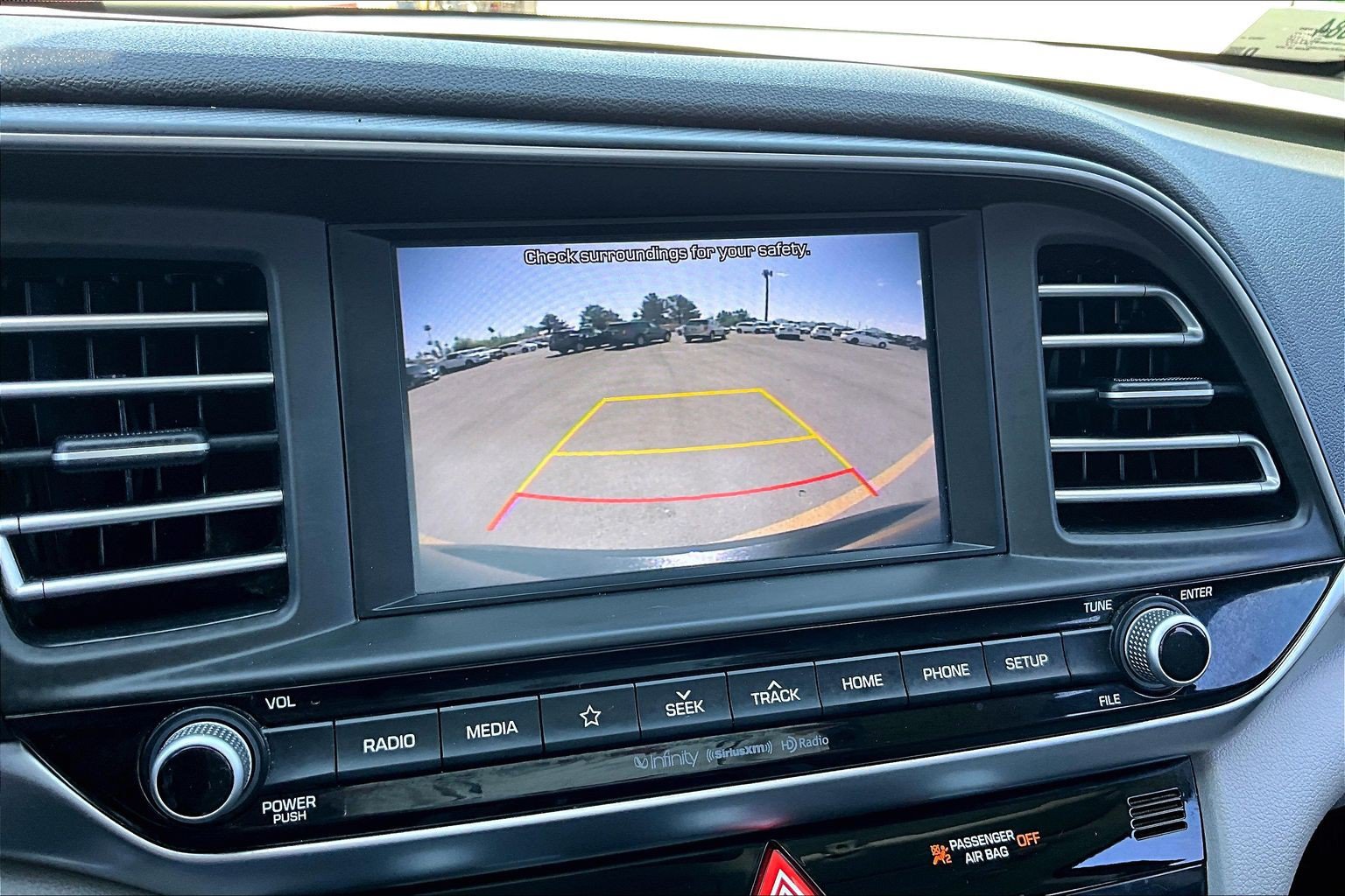 Used 2020 Hyundai Elantra Limited FWD image 22