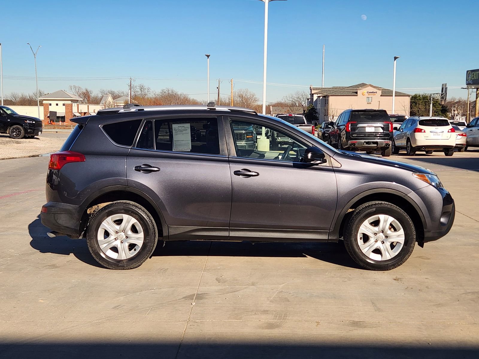 Used 2013 Toyota RAV4 LE image 7