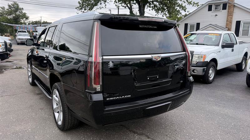 Used 2016 Cadillac Escalade ESV Luxury AWD/4WD image 2