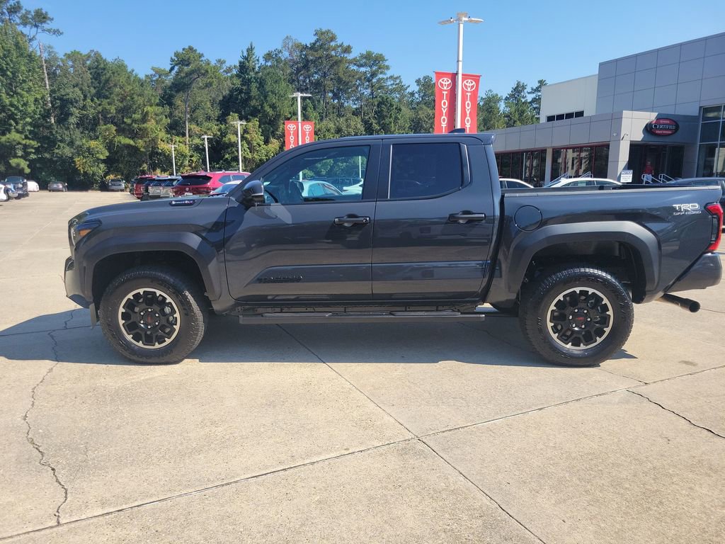 Certified 2025 Toyota Tacoma TRD Off-Road image 2