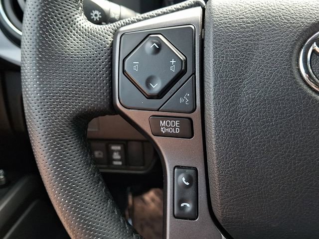 Certified 2023 Toyota Tacoma TRD Off-Road AWD/4WD image 20