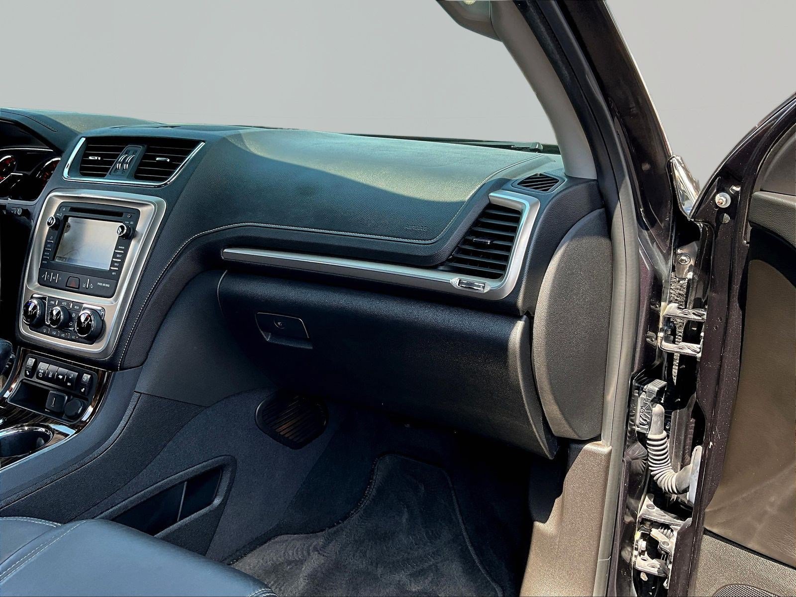 Used 2016 GMC Acadia Denali FWD image 27