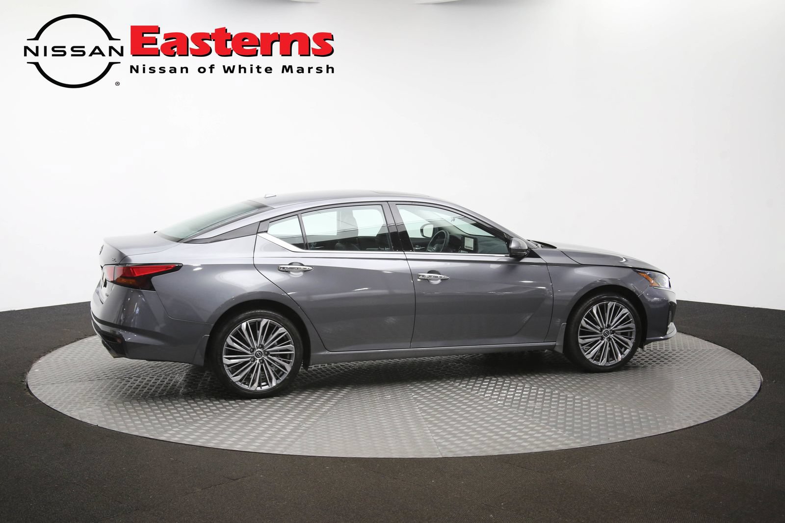 Used 2024 Nissan Altima 2.5 SL AWD/4WD image 43