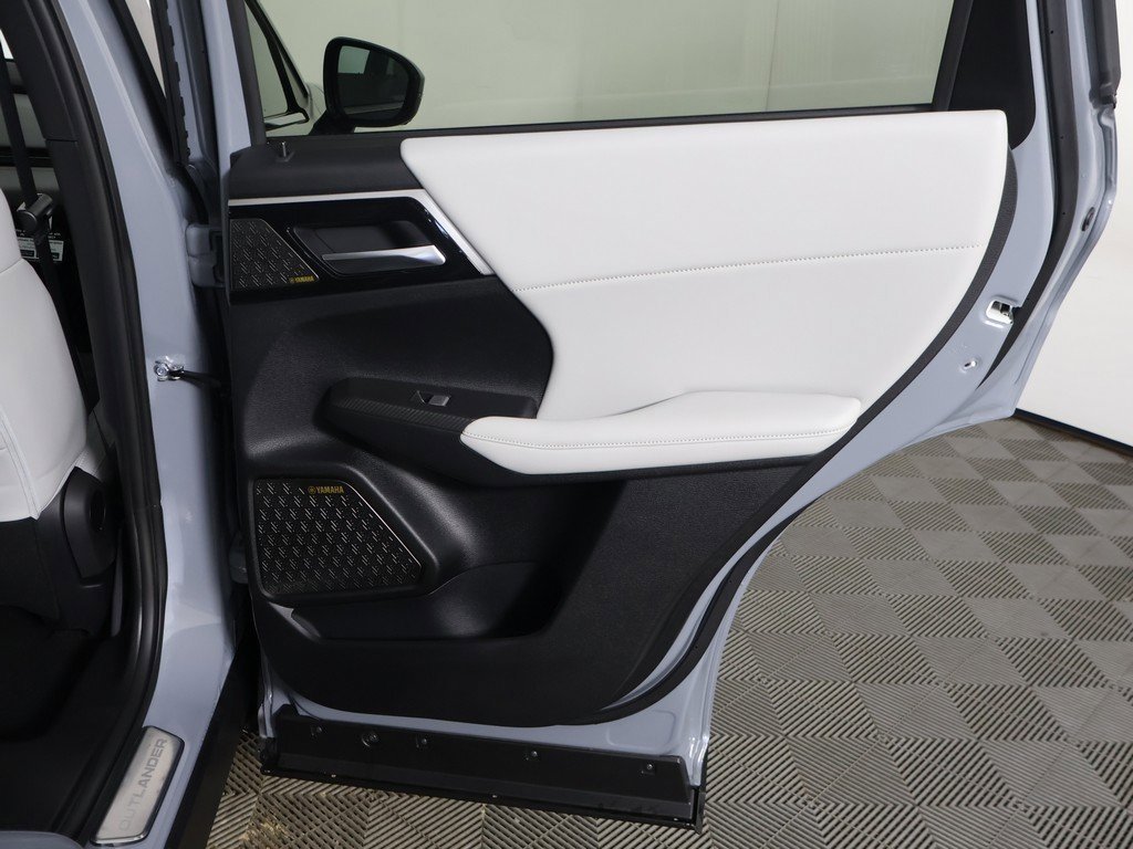 New 2026 Mitsubishi Outlander SE image 29