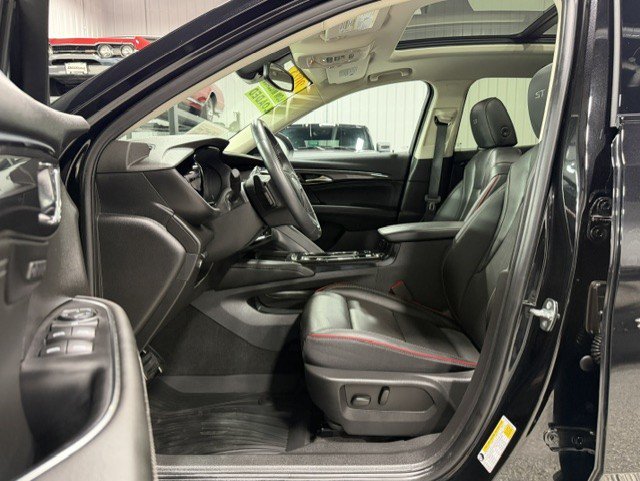 Certified 2023 Buick Envision Essence w/ Technology Package I AWD/4WD image 11