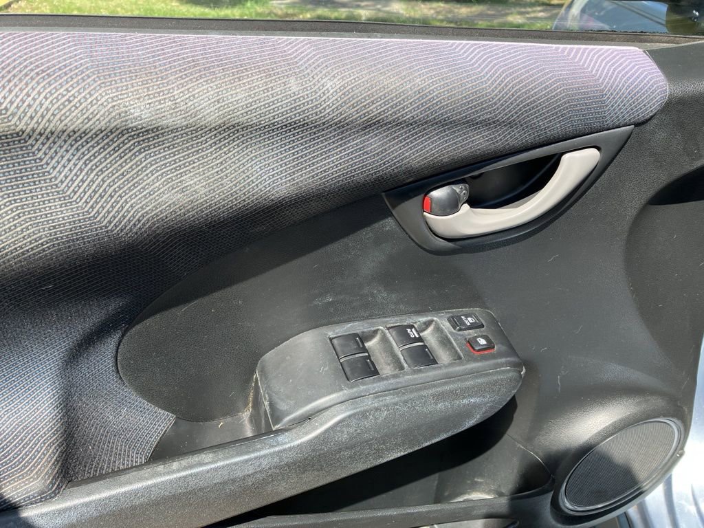 Used 2011 Honda Fit Sport image 8