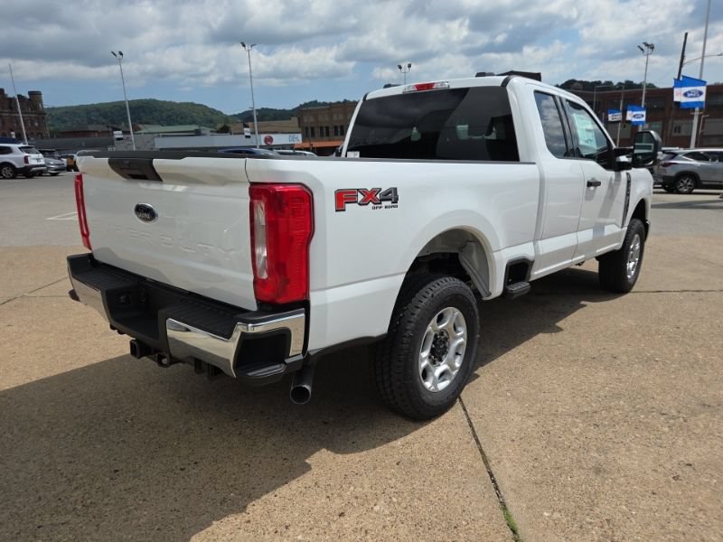 New 2026 Ford F250 XLT w/ FX4 Off-Road Package AWD/4WD image 7