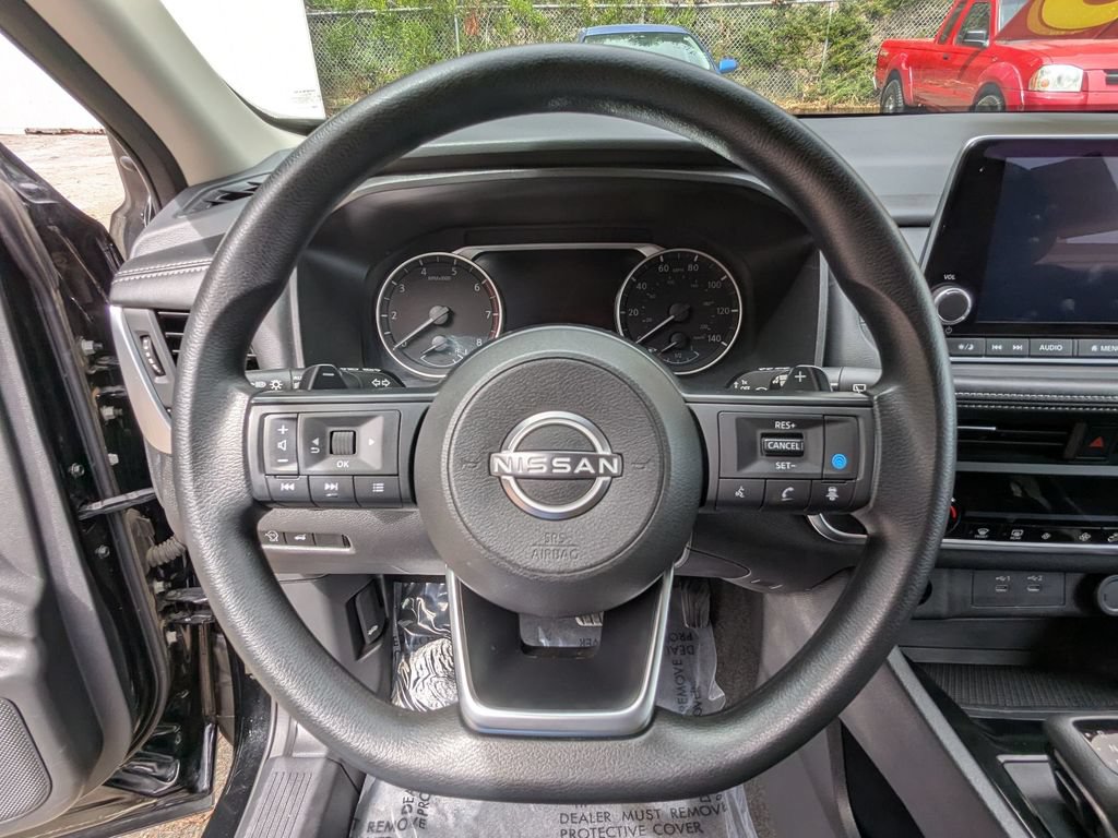 Used 2024 Nissan Rogue SV FWD image 15