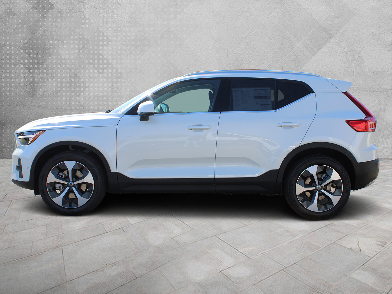 New 2025 Volvo XC40 B5 Plus w/ Protection Package Premier image 4