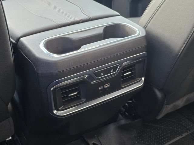 Used 2026 Chevrolet Silverado 1500 High Country w/ Midnight Edition AWD/4WD image 35