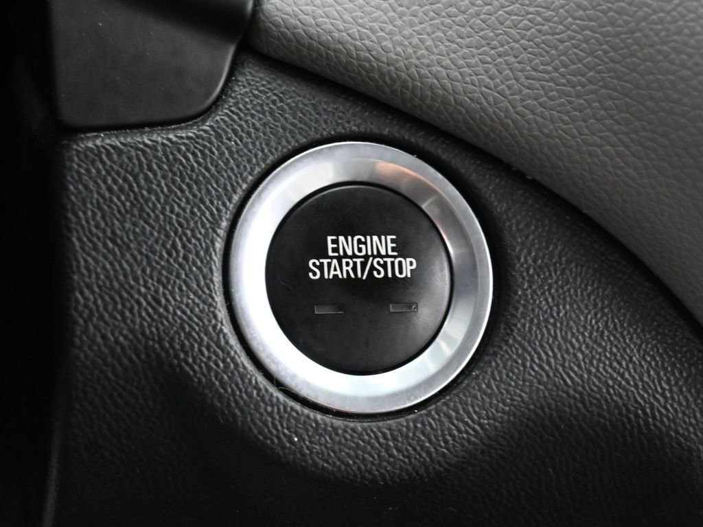 Used 2020 Chevrolet Equinox LS image 21