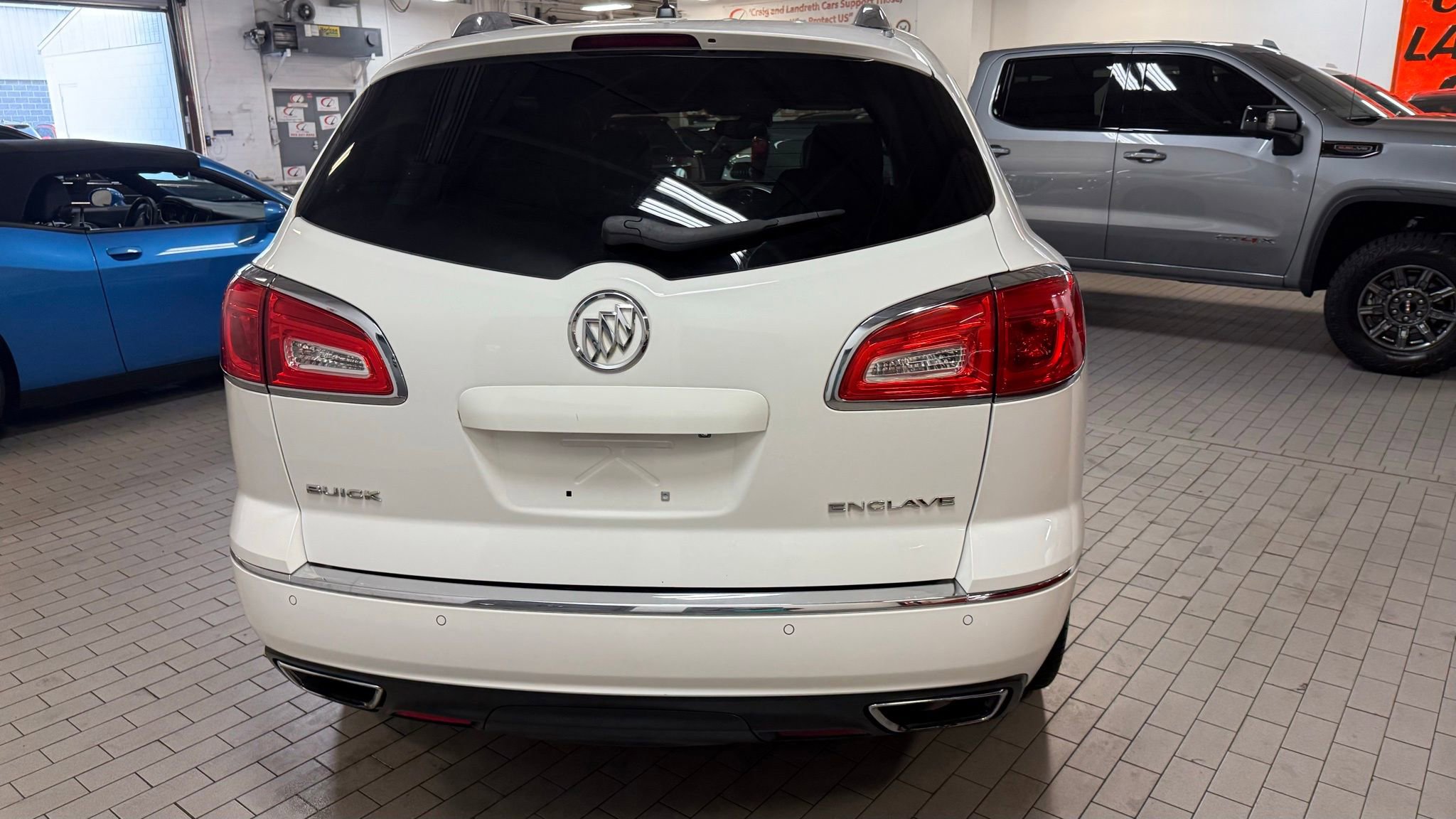 Used 2015 Buick Enclave Leather FWD image 4