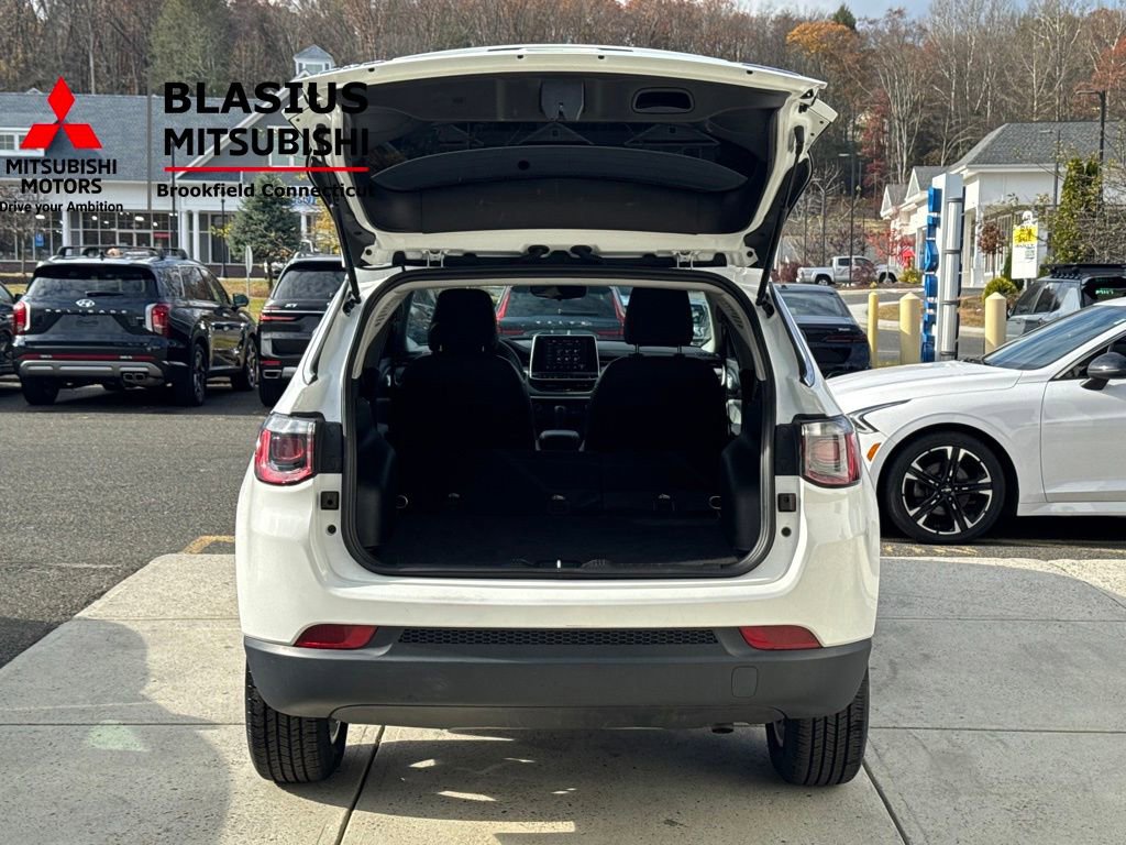 Used 2022 Jeep Compass Latitude image 32