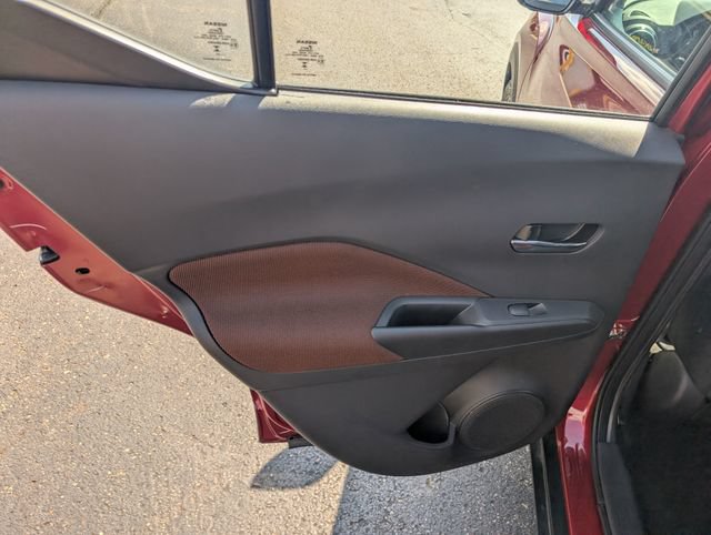Certified 2023 Nissan Kicks SR FWD image 10